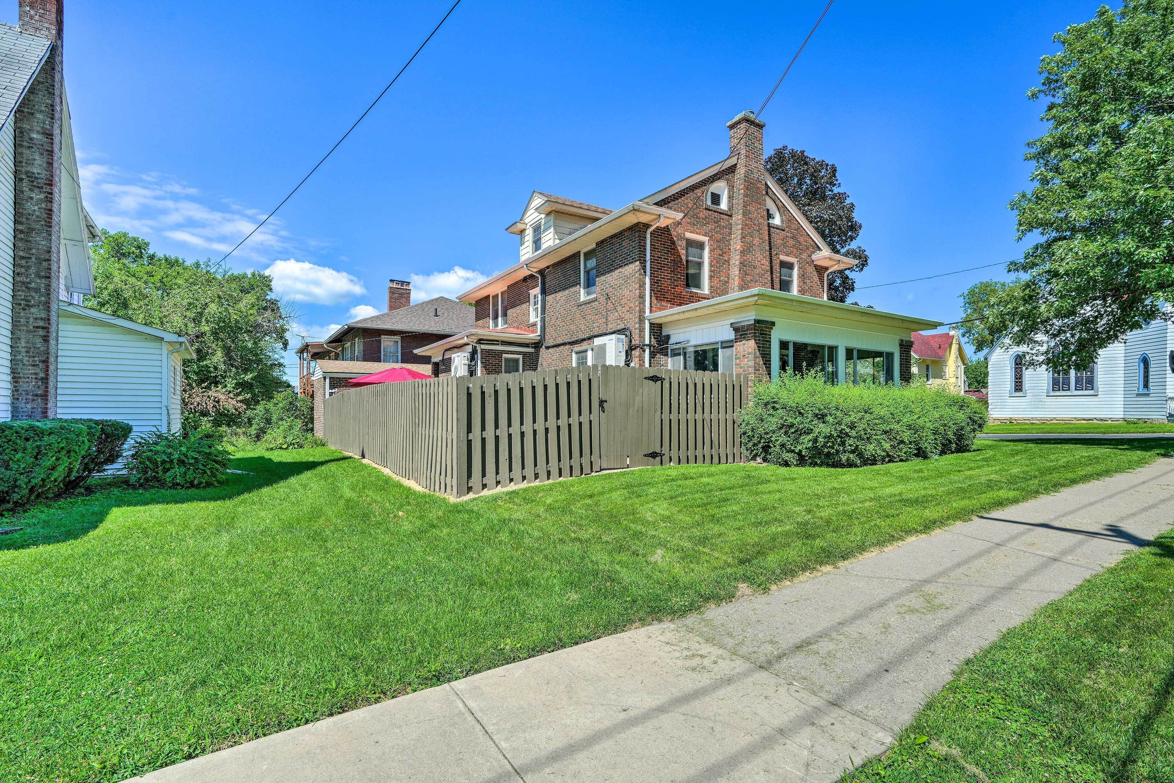 Historic Illinois Home Near Mississippi River