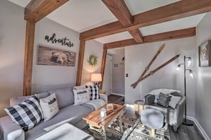 Front of property - 2 Mi to Dtwn Banner Elk! Couples Retreat w/ Deck (Banner Elk)