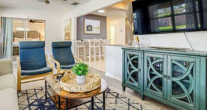 Pool, Game Room & Fire Table: Stuart Oasis