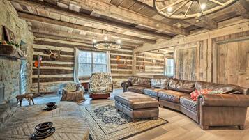 House (4 Bedrooms) | Front of property