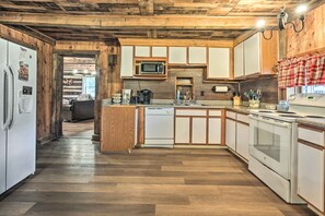 單棟房屋 (4 Bedrooms) | 內部