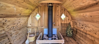 Duluth Studio w/ Sauna on Working Horse Farm!