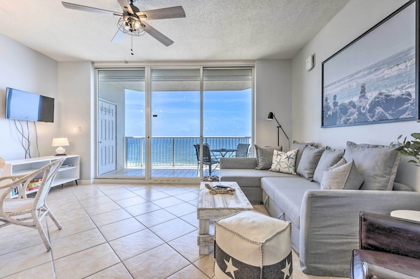Apartment (1 Bedroom) | Front of property - Gulf Shores Condo w/ Ocean Views & Beach Access! (Gulf Shores)