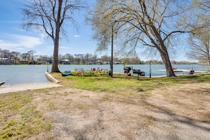 Interior - Lake Dunlap Studio w/ Shared Boat Ramp, Dock (New Braunfels)
