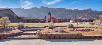 Moab Retreat: 10 Mi to Arches National Park!