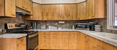 House (2 Bedrooms) | Interior