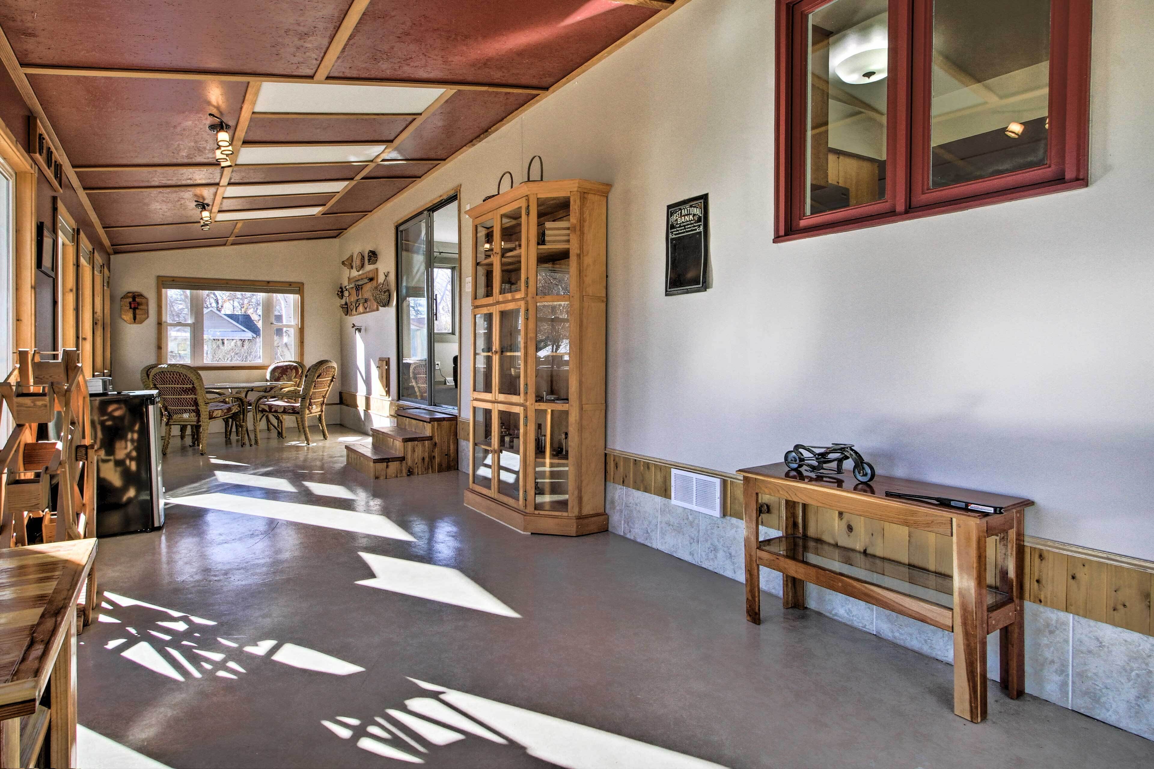 House (2 Bedrooms) | Interior