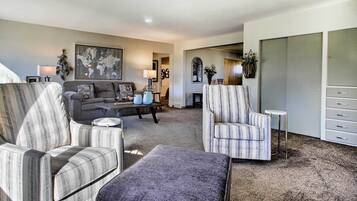 Nhà (2 Bedrooms) | Nội thất