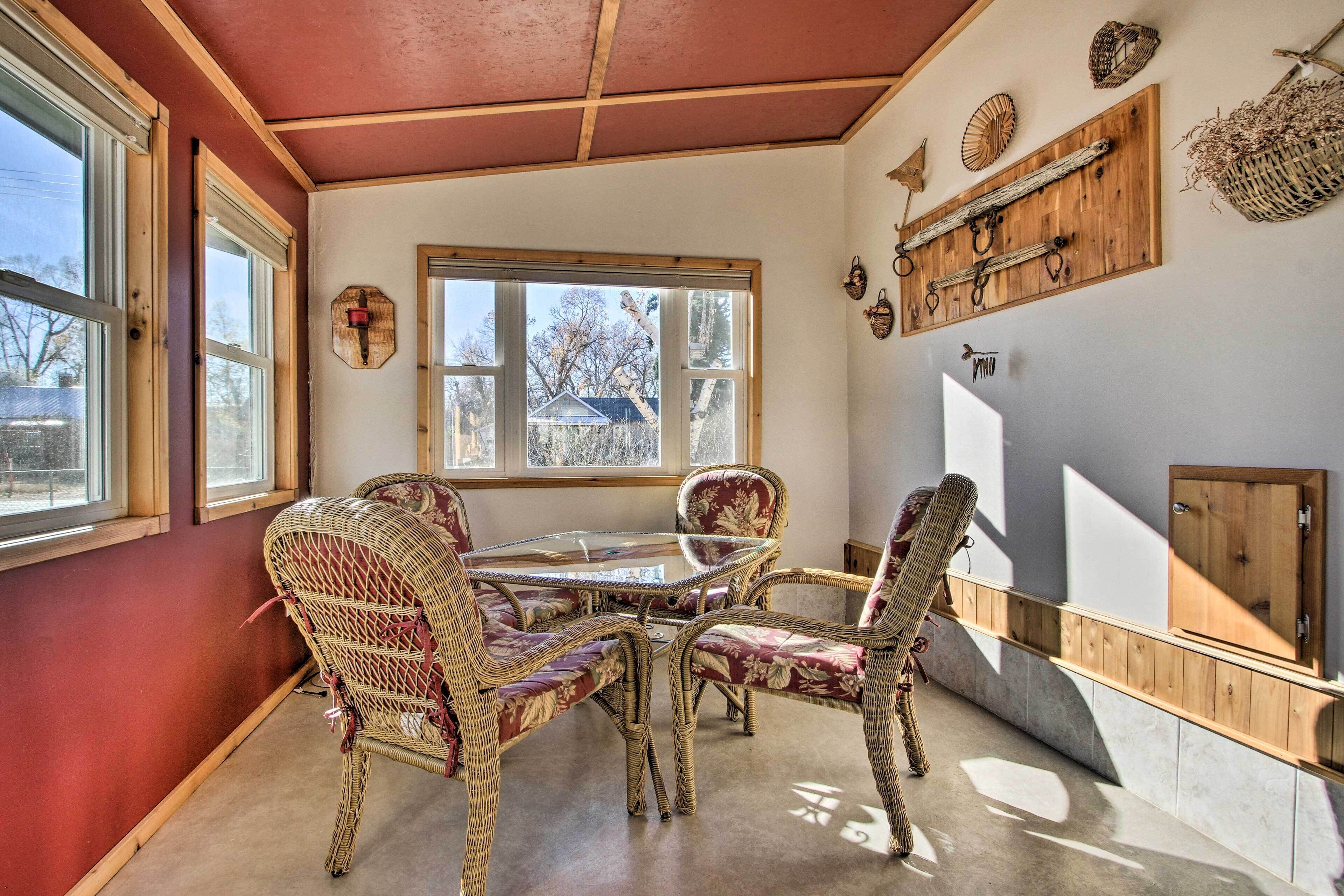 House (2 Bedrooms) | Interior