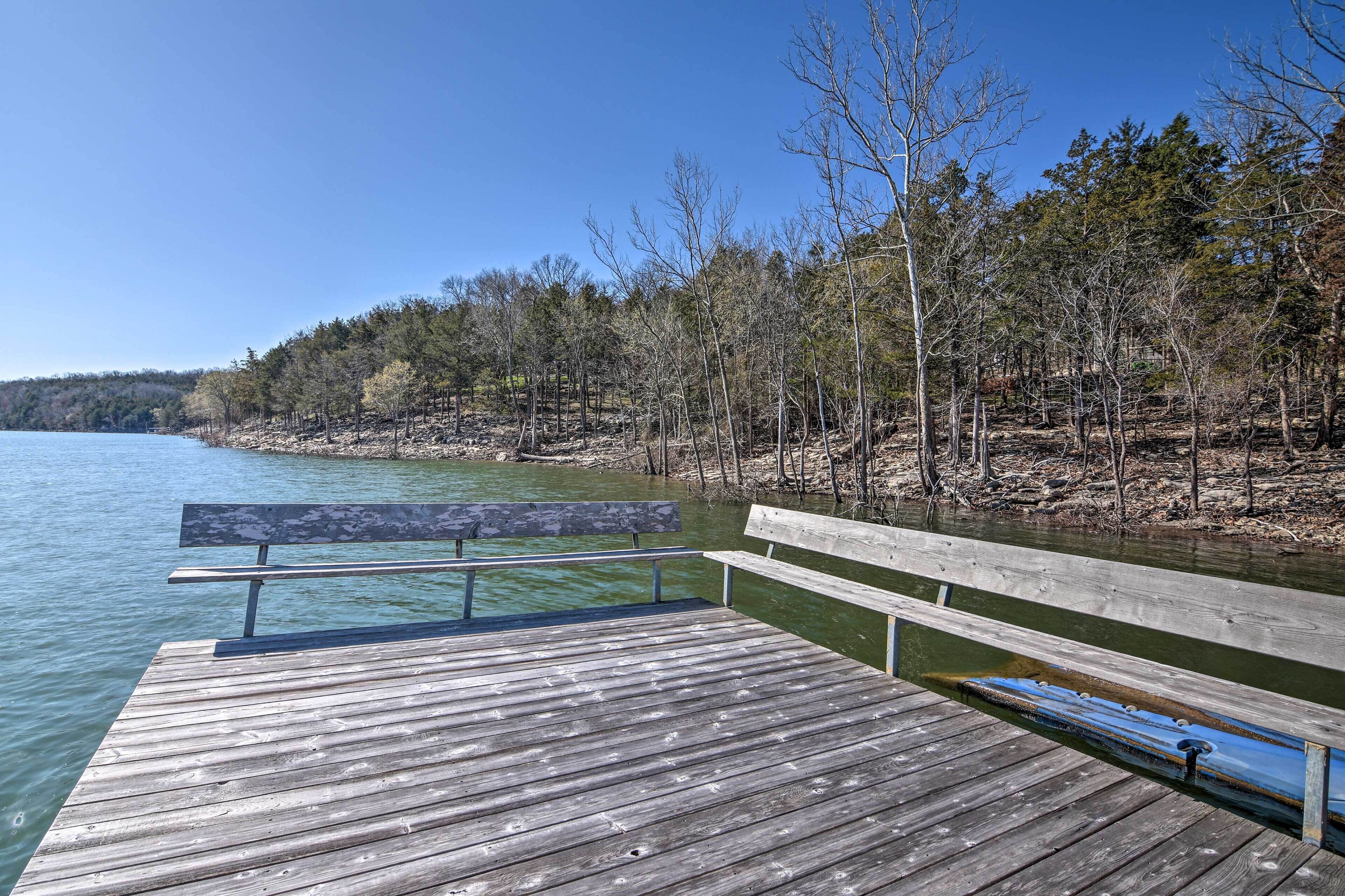 Table Rock Lakefront Getaway w/ Private Swim Dock!