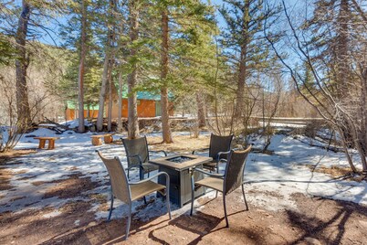 Colorado Mountain Retreat on Cucharas River!