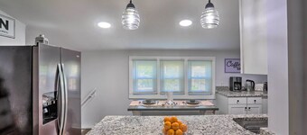 Lorain Lake Cottage < 1 Mi to Lake Erie Fun!