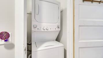 Cottage (3 Bedrooms) | Interior