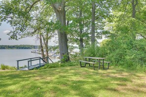 Cottage (3 Bedrooms) | Interior - Waterfront Getaway on Sodus Bay: Prime Location! (North Rose)