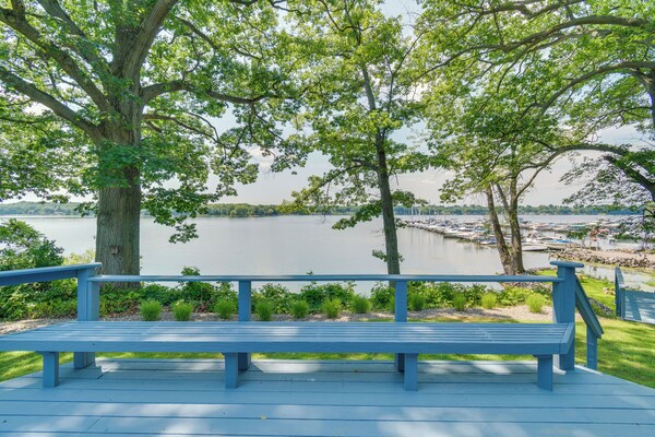Waterfront Getaway On Sodus Bay: Prime Location! - Sodus Point, NY