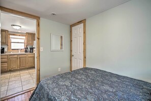 Interior - Jersey Apt - 1/2 Mi to Seaside Heights Beach (Seaside Heights)