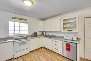 Apartment (1 Bedroom) | Interior