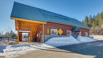 Apartment (1 Bedroom) | Interior