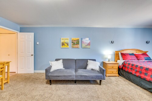 Private Hot Tub & Mtn Views: Garden Valley Apt!