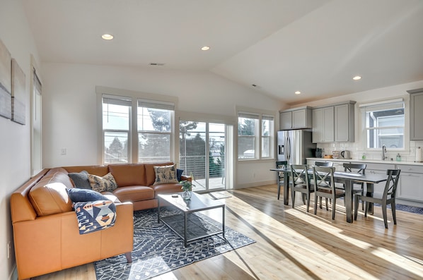 House (3 Bedrooms) | Front of property