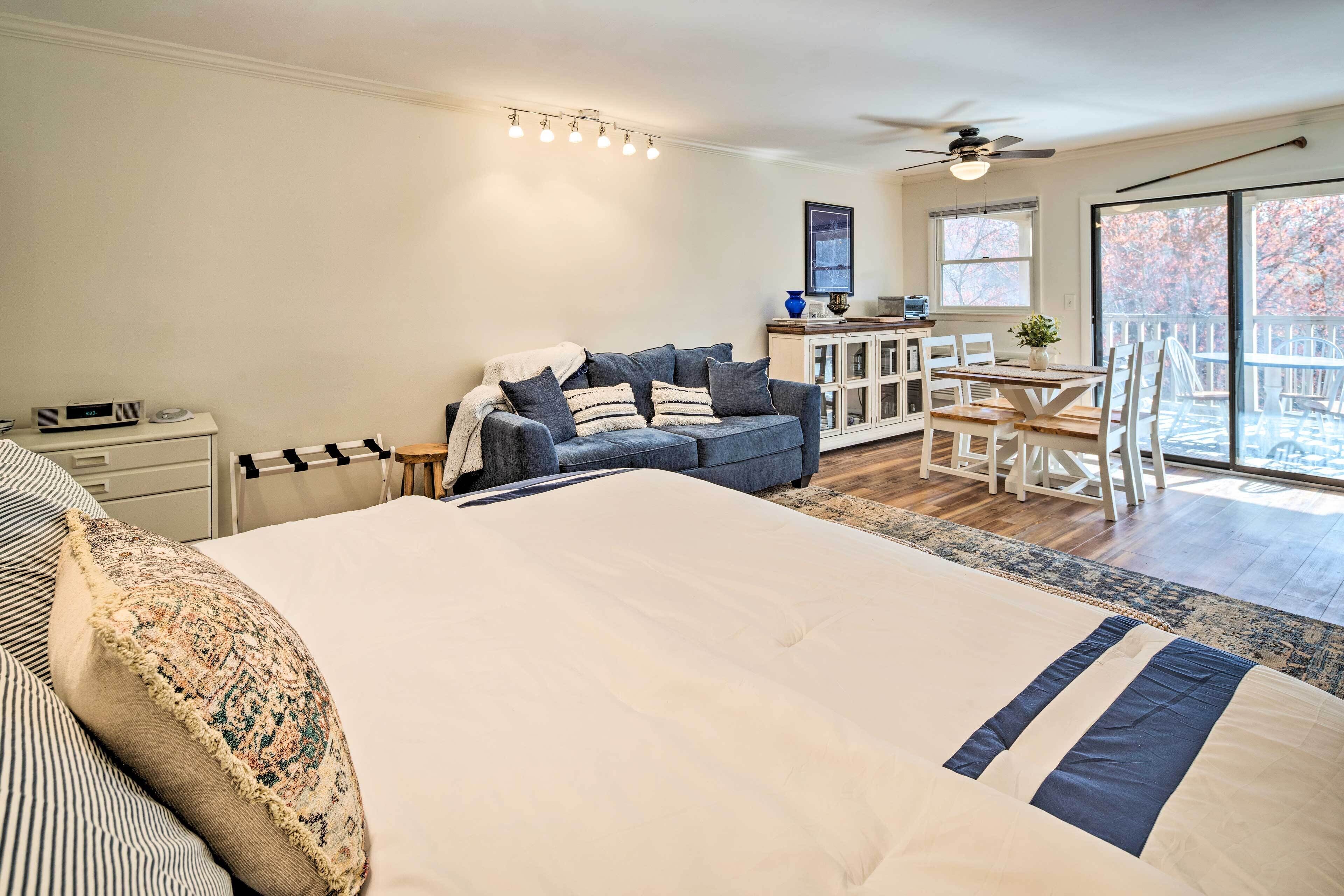 Apartment (0 Bedroom) | Interior