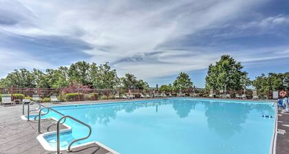 Family Resort Condo w/ Perks in Branson!
