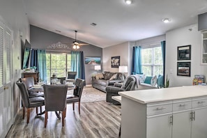Apartment (2 Bedrooms) | Interior - Family Resort Condo w/ Perks in Branson! (Branson)