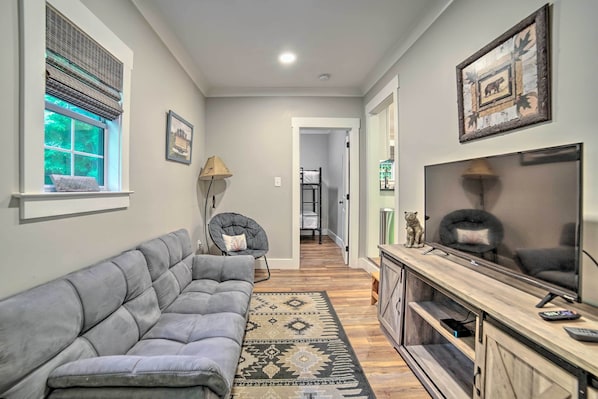 House (3 Bedrooms) | Interior - Crystal River Cabin w/ Scenic View & Fire Pit (Townsend)