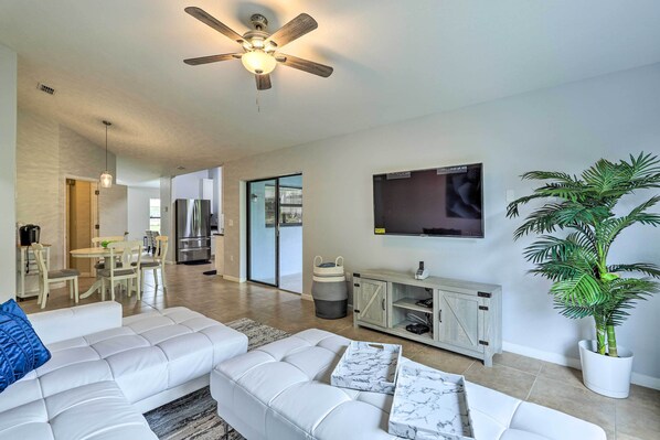 House (3 Bedrooms) | Interior - Charming Palm Bay Retreat w/ Spacious Yard! (Palm Bay)