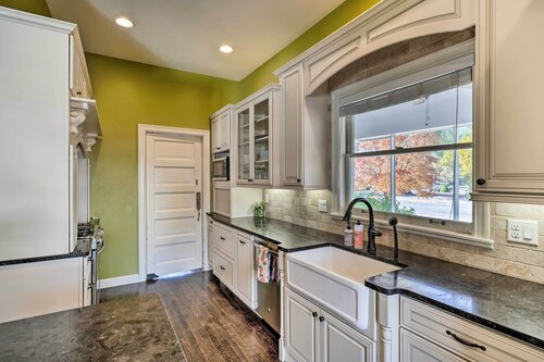 Classic Cañon City Getaway - 13 Mi to Royal Gorge!