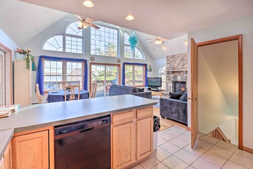 Near Hiking: Lakefront Albrightsville Home w/ Deck