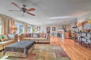 House (4 Bedrooms) | Interior - Scenic Pet-friendly House w/ Private Hot Tub! (Waynesville)