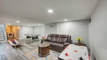 Rumah (4 Bedrooms) | Interior