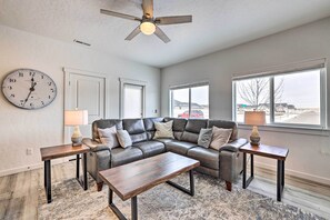 Interior - Nampa Townhome ~ 18 Mi to Downtown Boise! (Nampa)