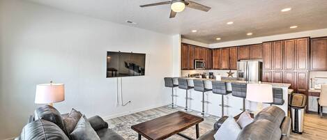Apartment (3 Bedrooms) | Front of property