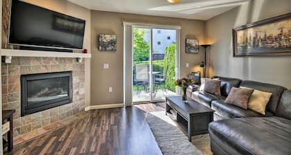Modern Vancouver Townhome - Right on Main St!