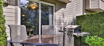 Modern Vancouver Townhome - Right on Main St!