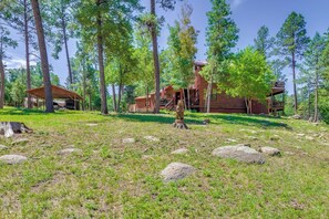 House (3 Bedrooms) | Interior - Deck & Hot Tub: 'bear Country Cabin' in Ruidoso (Ruidoso)