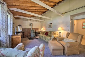 Cottage (2 Bedrooms) | Interior