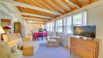 Cottage (2 Bedrooms) | Front of property