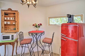 Interior - Quirky Santa Cruz Studio w/ Shared Courtyard! (Santa Cruz)