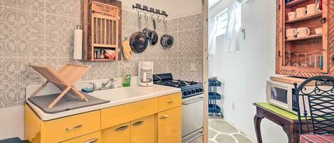 Apartment (0 Bedroom) | Interior