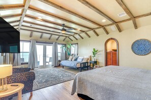 Villa (5 Bedrooms) | Interior