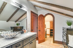 Villa (5 Bedrooms) | Interior - Private Dock + Pier: Luxe Villa on Galveston Bay! (Dickinson)