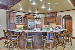 Villa (5 Bedrooms) | Interior - Private Dock + Pier: Luxe Villa on Galveston Bay! (Dickinson)