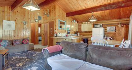 Walk to Lava Hot Springs Pools From Cozy Cabin!