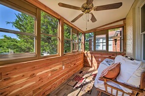 Interior - Stylish St. Louis Retreat w/ Great Location! (St. Louis)