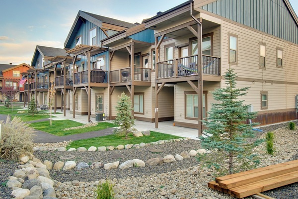 Apartment (3 Bedrooms) | Front of property