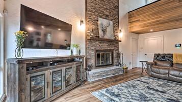 ํ์ฐ์ค (3 Bedrooms) | ๋ด๋ถ