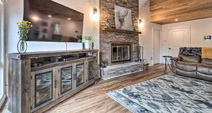 Spacious Sun-up Bay Cabin, 20 Min to Downtown Cda!